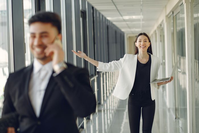 happyboss happy employee.