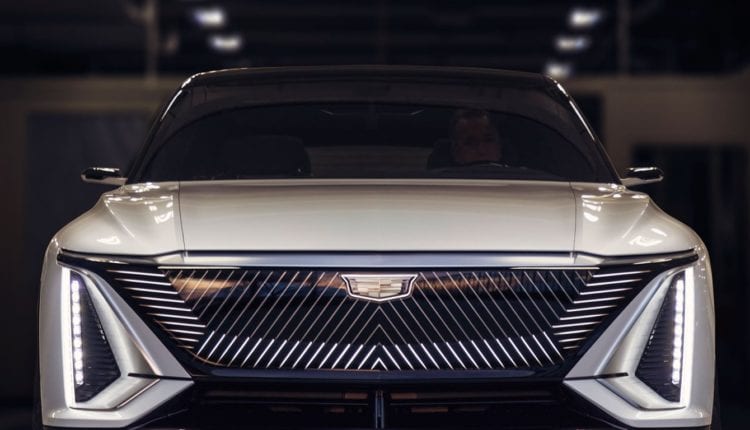 كاديلاك Lyriq front