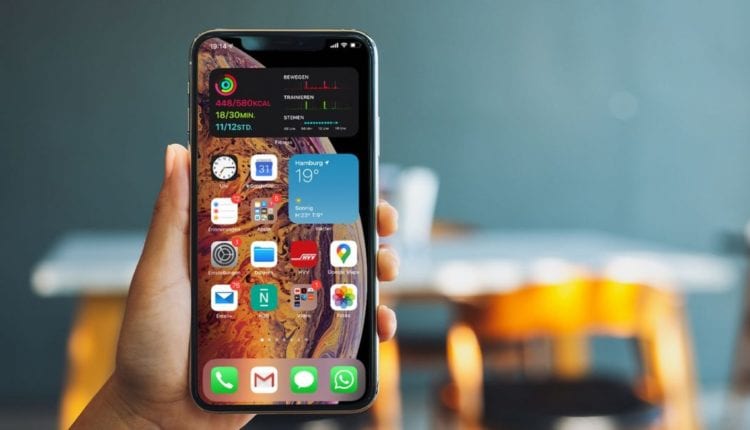 طريقة إضافة Widgets إلى شاشة آيفون الرئيسية في iOS 14