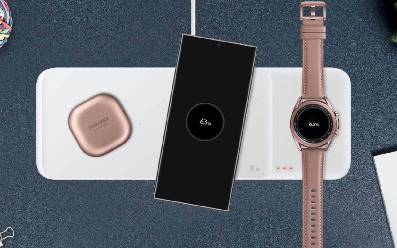 سامسونج تحقق ما عجزت عنه Apple وتطلق شاحناً لاسلكياً شاملاً