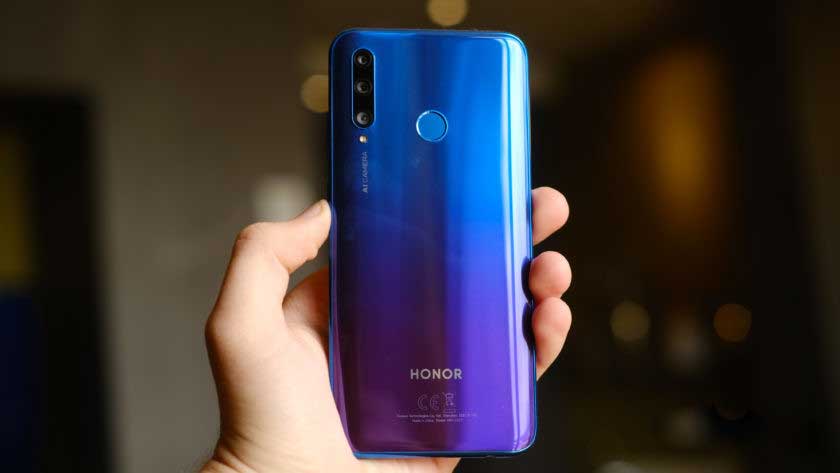 هواوي ستبيع قسم هواتف Honor ضمنها مقابل 15 مليار دولار أمريكي