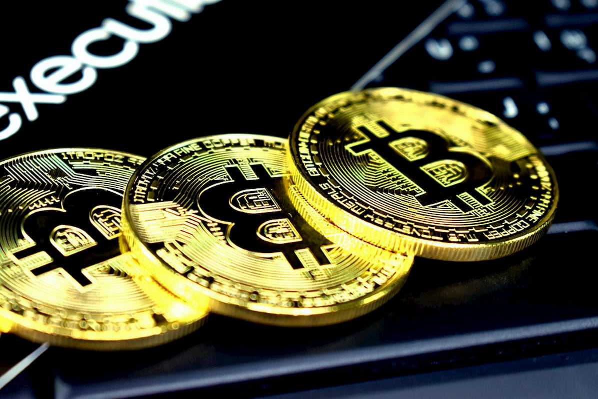 سعر بيتكوين يتجاوز 23000 دولار أميركي للمرة الأولى في تاريخها