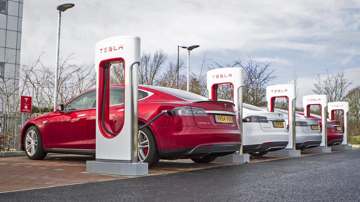 أرباح Tesla لم تأتِ من بيع السيارات الكهربائية حقاً، بل من بيع "الرصيد البيئي"