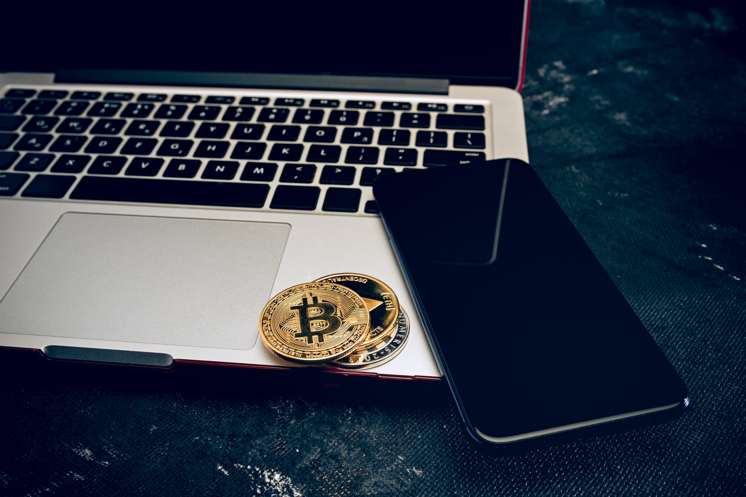 ما موقف بيل جيتس من الاستثمار في بيتكوين؟