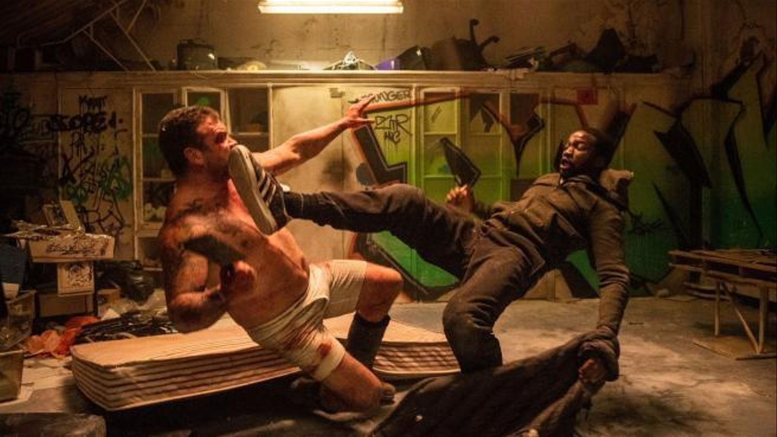 مسلسل Gangs of London: كيف تظهر المؤثرات البصرية عنفاً ودموية لا تصدق