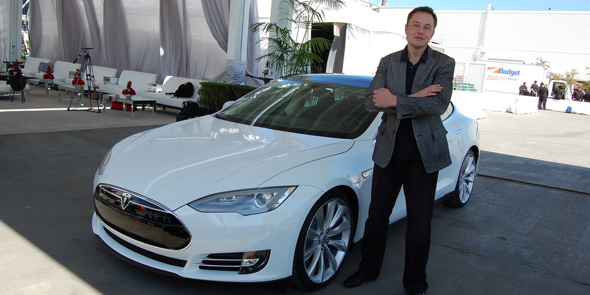 لماذا يعد إيلون ماسك أعلى مدير تنفيذي بالعائدات مع أن راتبه هو 0$