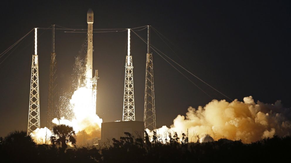 عداوة بالمليارات: ما هو سر الخلاف المستمر بين جيف بيزوس وإيلون ماسك؟