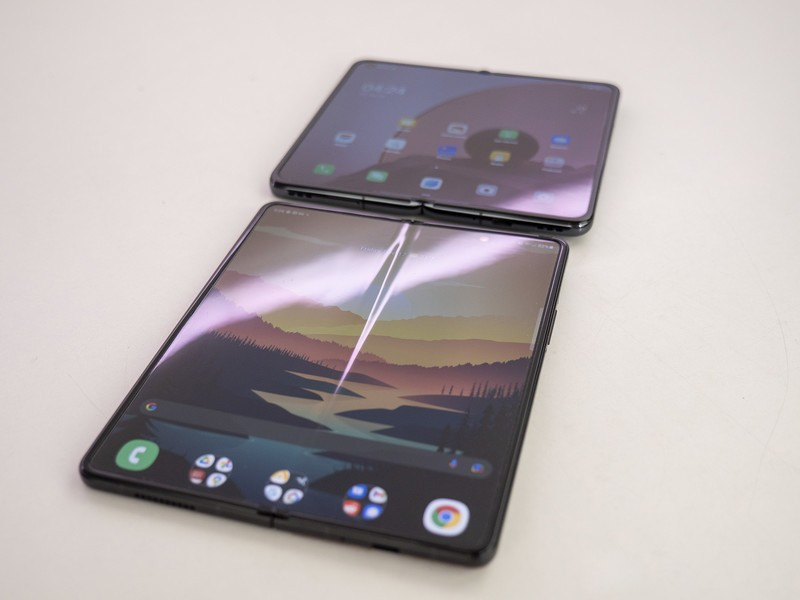 مع تقديمها من العديد من الشركات، هل باتت الهواتف القابلة للطي منتجاً مناسباً حقاً الآن؟