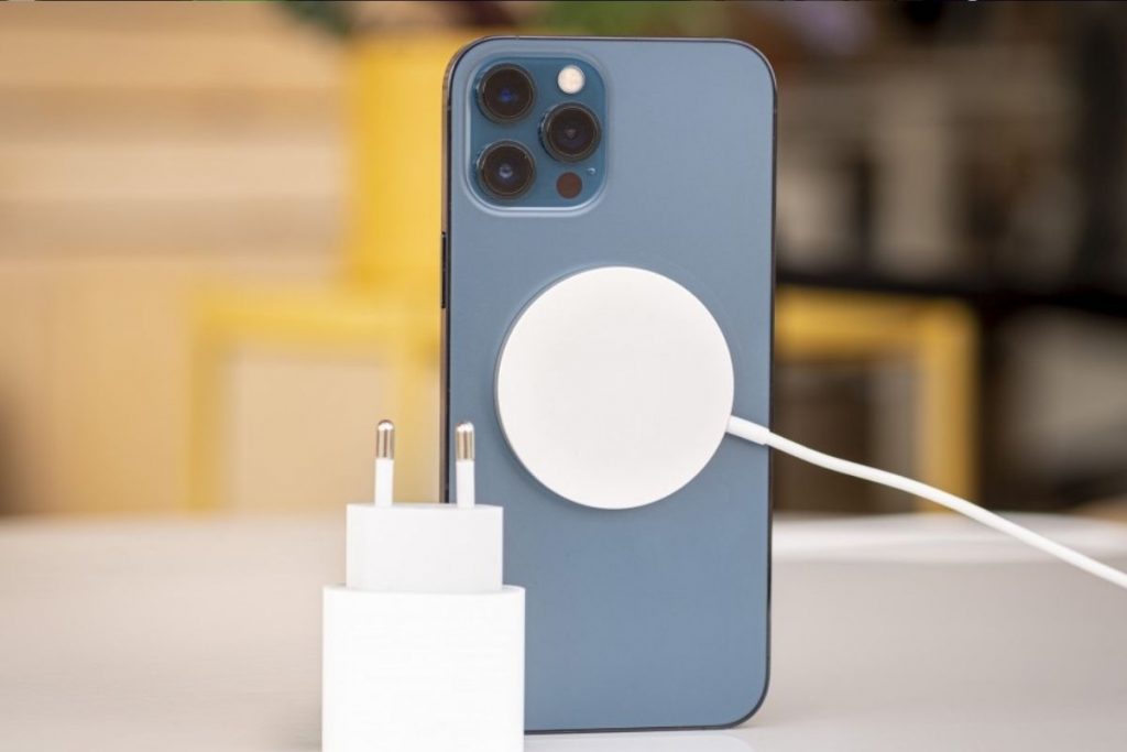 انواع ايفون 12