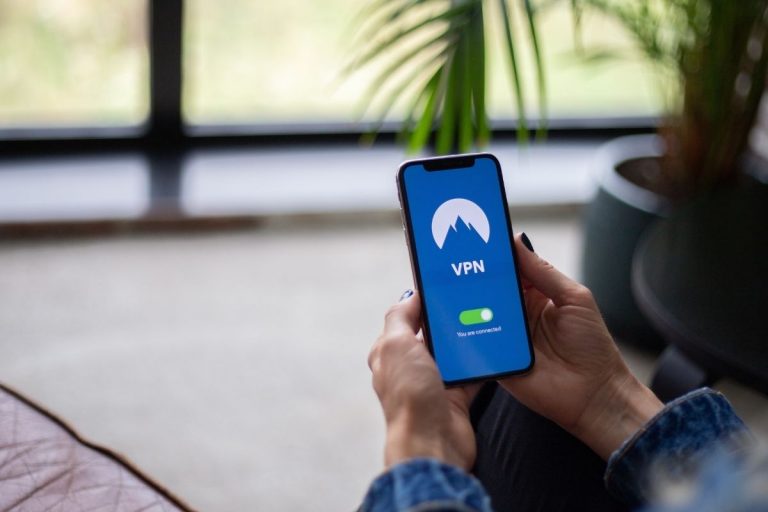 فتح المواقع المحجوبة للايفون