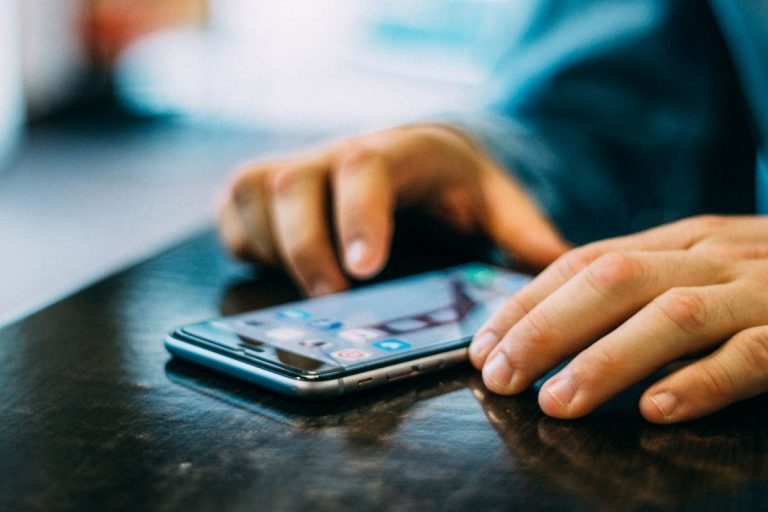 تحديد موقع الهاتف عن طريق الرقم التسلسلي