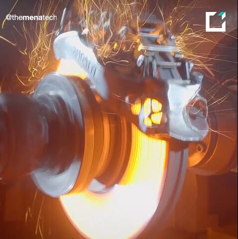 Bugatti 3D Printed Brakes - مكابح منتجة بتقنية الطباعة ثلاثية الأبعاد من بوغاتي