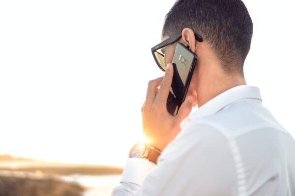 تغيير الصوت اثناء المكالمة بدون برامج