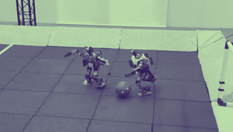 باستخدام الذكاء الاصطناعي وتعلم الآلة، جوجل تعلم الروبوتات لعب كرة القدم