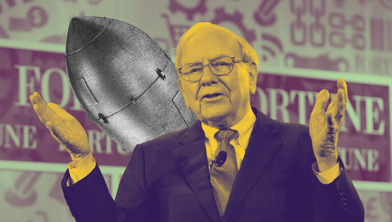 وارن بافت: صعود الذكاء الاصطناعي حدث لا يمكن عكسه، تماماً كما بناء القنبلة النووية