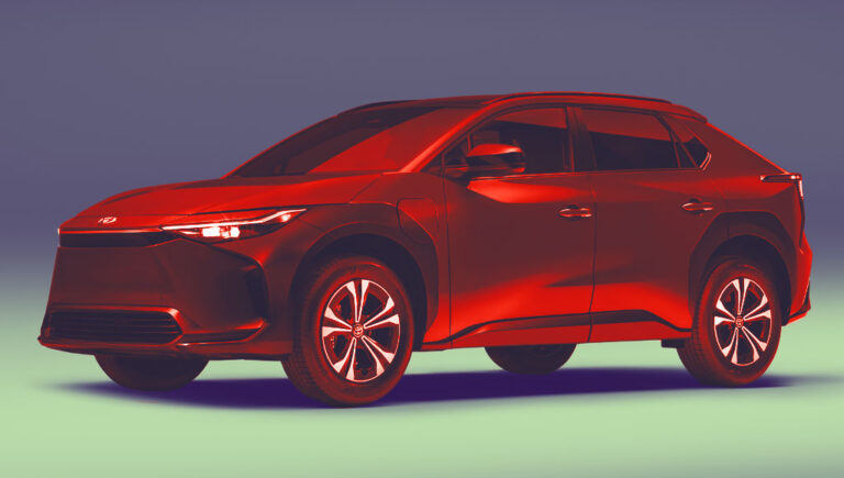 تويوتا تطور بطارية تشحن في 10 دقائق وتتجاوز مدى قيادة سيارات التقليدية