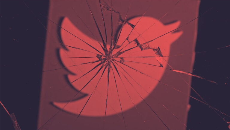 رغم إجراءات ماسك، تويتر مستمر بخسارة المال بسرعة مع تراجع عائدات الإعلانات 50%