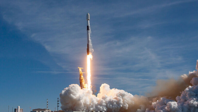 تقرير: سوق الإنترنت الفضائي أصغر 20 مرة من توقعات SpaceX للمستثمرين