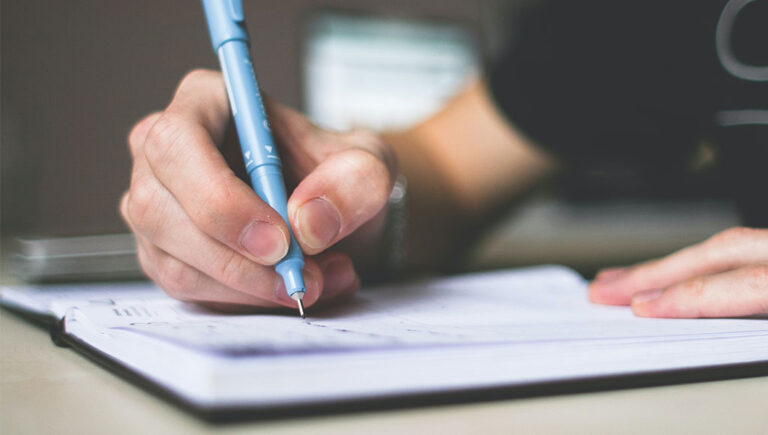 عكس التوقعات، روبوتات المحادثة مثل ChatGPT لم تزد من الغش في المدارس