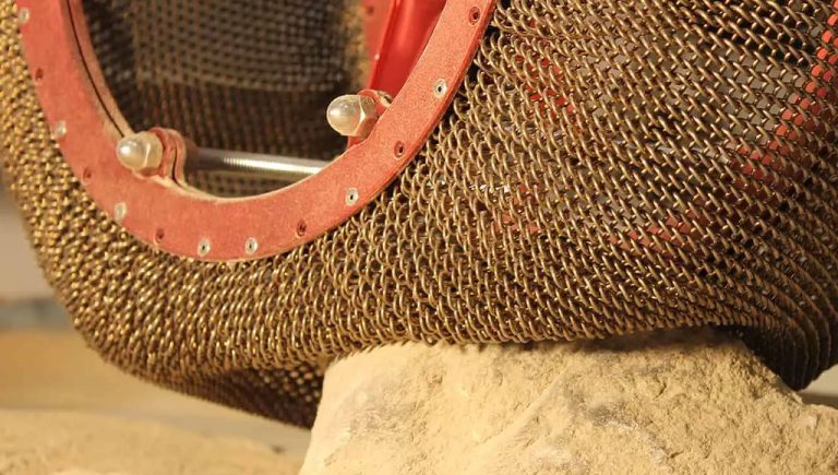 «ناسا» تبتكر عجلات غير قابلة للثقب - ويمكنك الآن شرائها