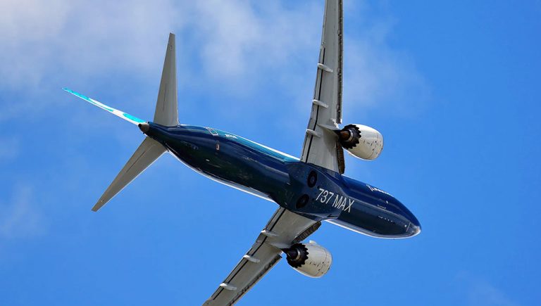 بعد حادثة خلع بابها، أخطاء تصنيع جديدة تطارد طائرات بوينج 737 ماكس