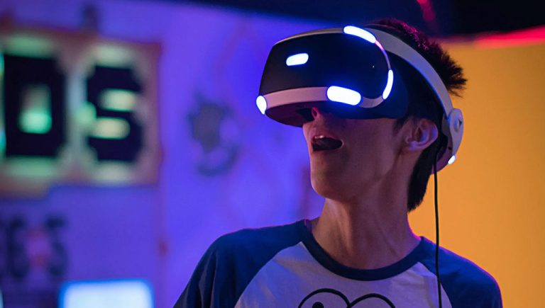 الميتافيرس يكلف ميتا خسارة 4.65 مليار دولار في الربع الأخير من 2023 فقط