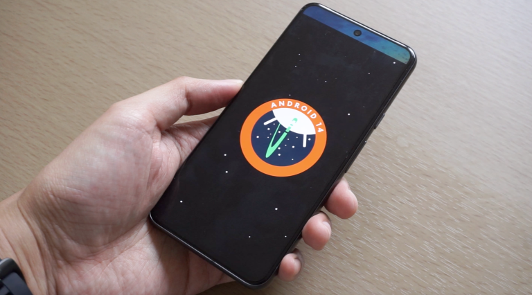 مجلس الأمن السيبراني الإماراتي يحذر مستخدمي الهواتف ويطلب منهم تحديث النظام