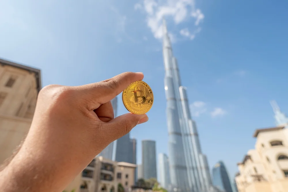 تحذير لمالكي ومستخدمي العملات المشفرة: تصاعد عمليات الاحتيال عبر واتساب في دبي