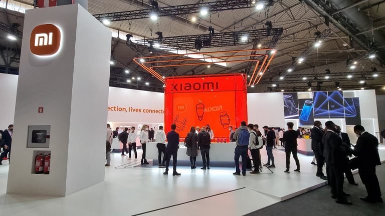 Xiaomi تكشف عن نظامها الذكي الجديد «Human x Car x Home» في MWC 2024
