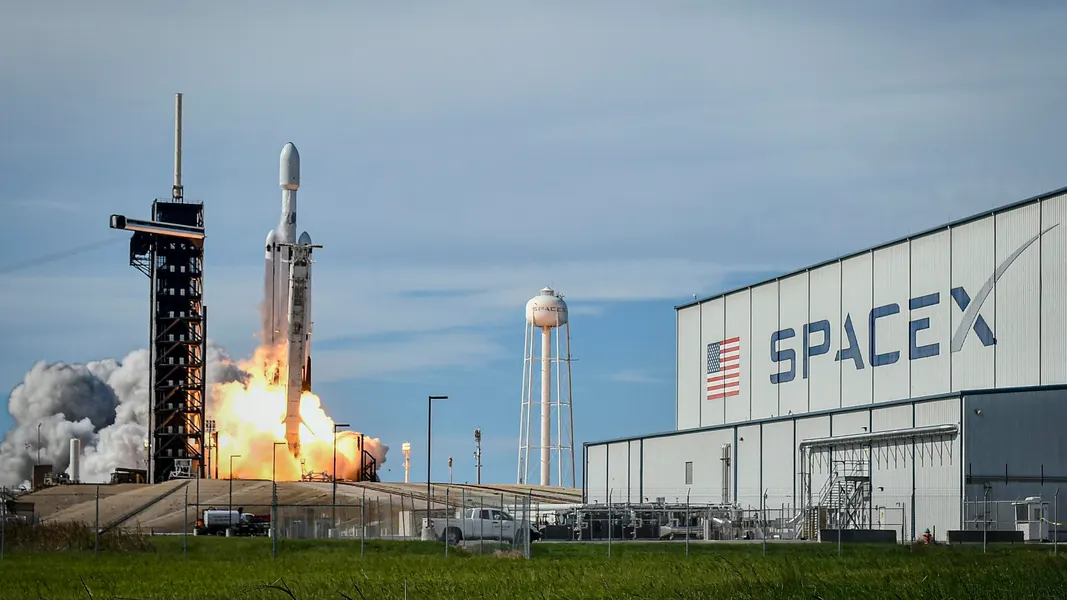 SpaceX تعتزم بيع أسهم داخلية قد ترفع تقييمها إلى 210 مليارات دولار