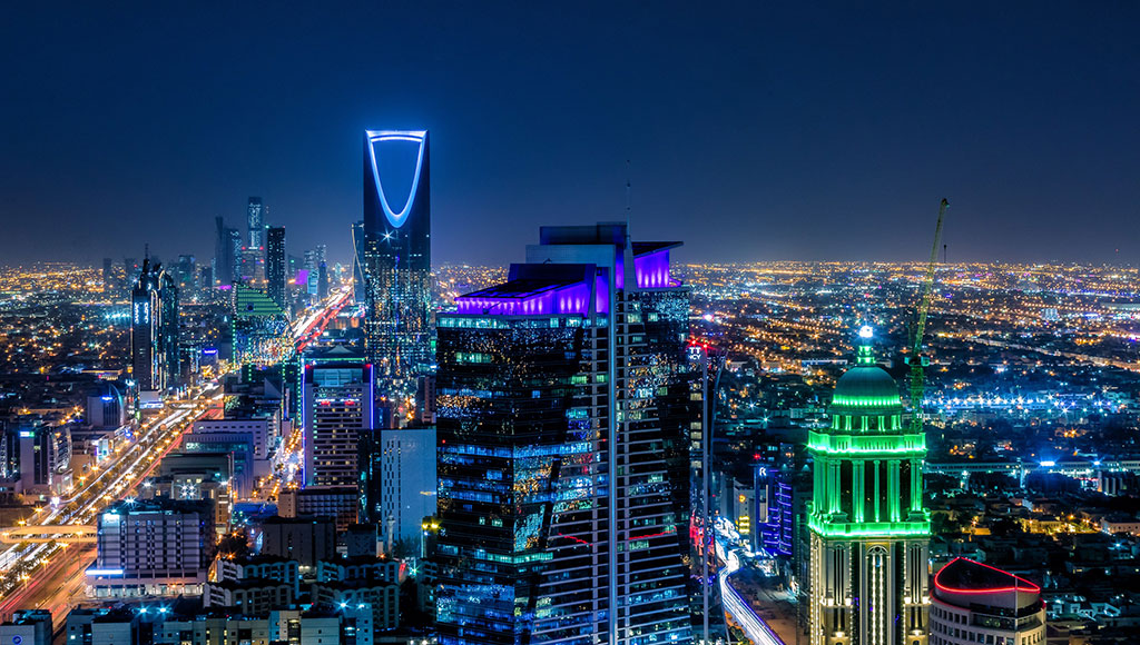 سماء العاصمة السعودية الرياض في الليل