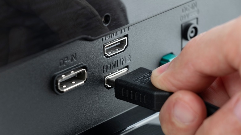 التجسس عبر كابلات HDMI؟ بحث جديد يتوصل لإمكانية ذلك!