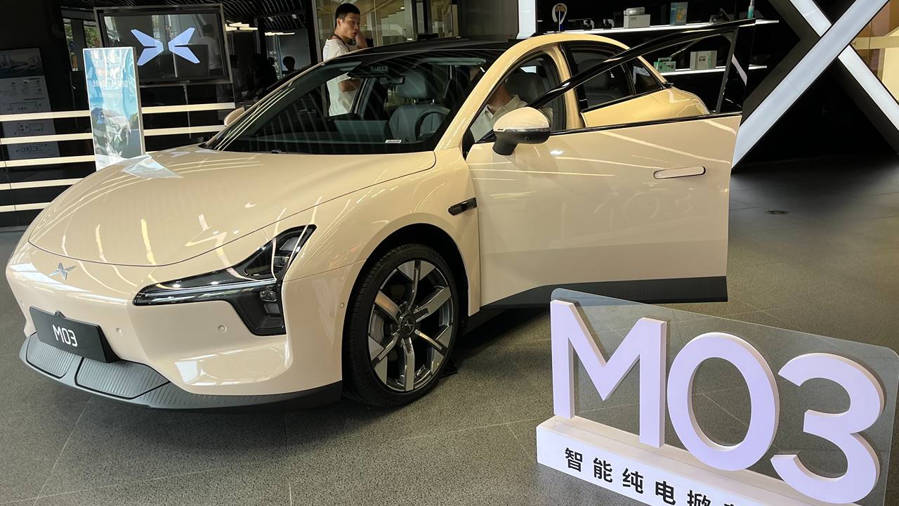 شركة صينية تطلق سيارتها الكهربائية ذاتية القيادة التي لا تكلف سوى 20 ألف دولار