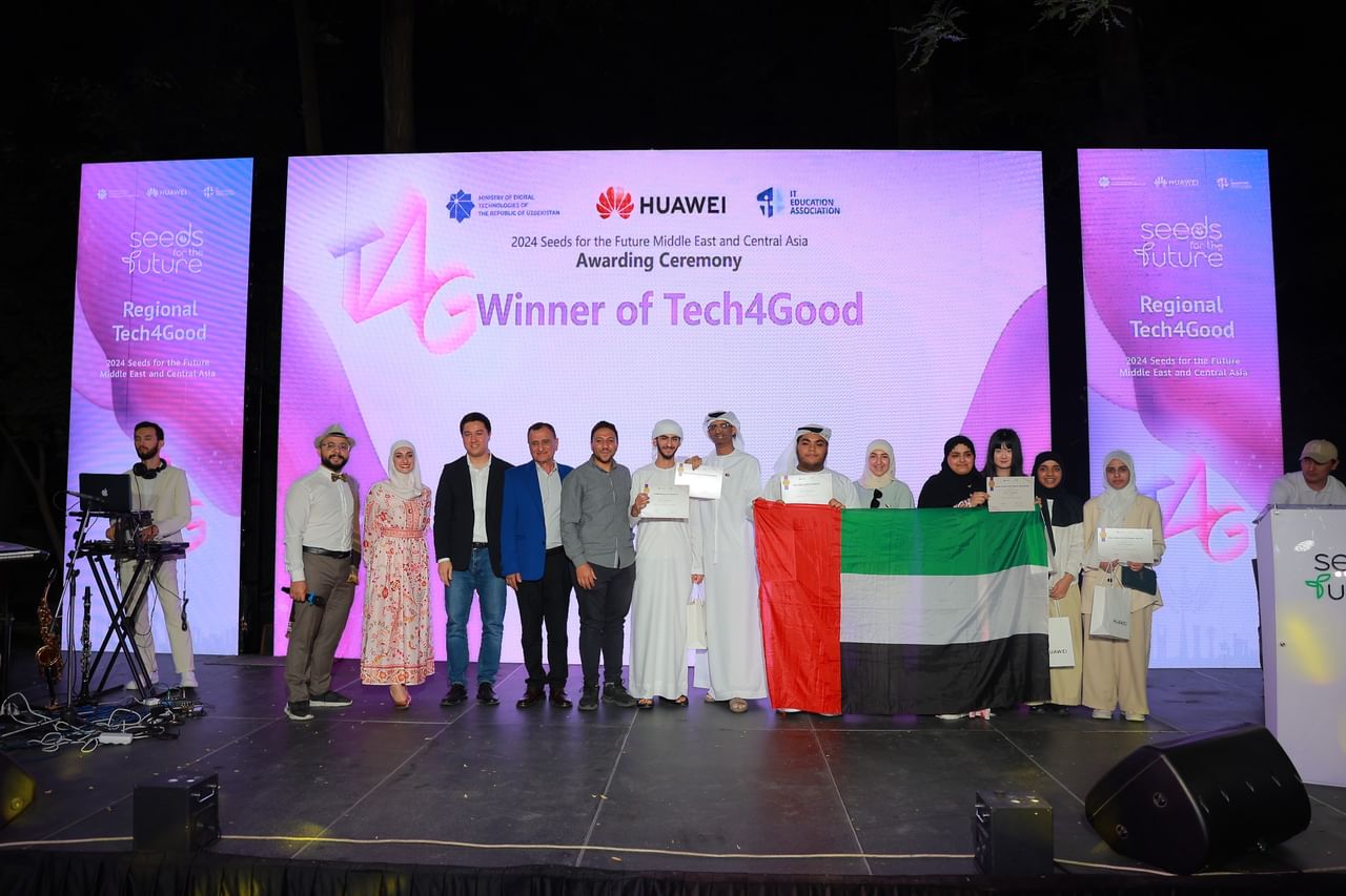 فريق طلابي إماراتي في المركز الثاني في النهائيات الإقليمية والمقامة في أوزبكستان لمسابقة Tech4Good