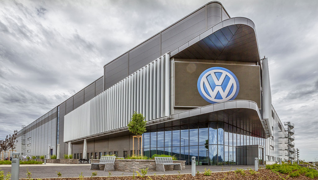أحد مصانع VW