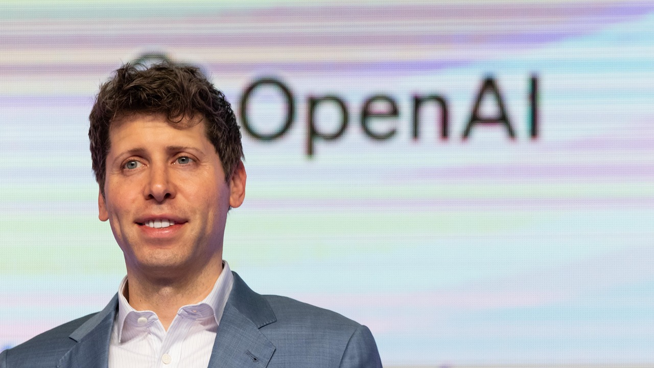 بمبلغ خيالي، OpenAI تشتري النطاق المميز Chat.com وتخصّصه لروبوت ChatGPT