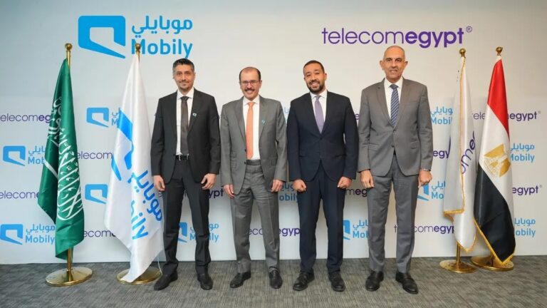 موبايلي والمصرية للاتصالات يمدان أول كابل بحري يربط السعودية ومصر عبر البحر الأحمر