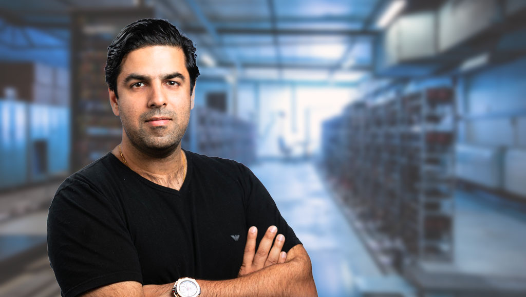 ساشين ديف دوغال، المؤسس وكبير الإبداعيين في شركة Builder.ai