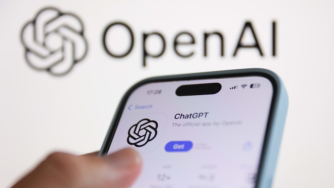 تضاعف ثلاث مرات خلال عام واحد، ChatGPT يصل 300 مليون مستخدم أسبوعياً