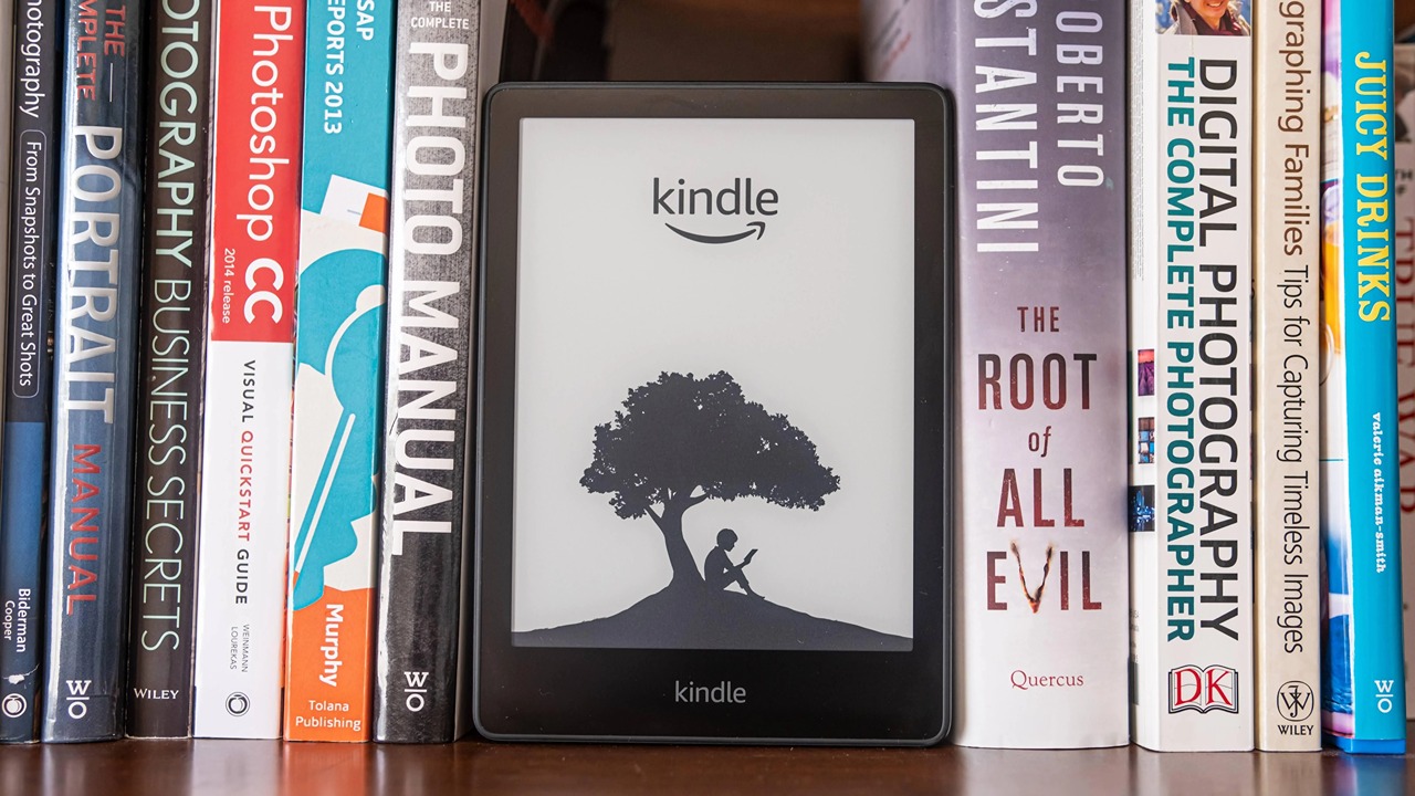 أمازون تلغي إمكانية تنزيل كتب Kindle الإلكترونية، مما يثير جدلاً حول ملكية المحتوى الرقمي