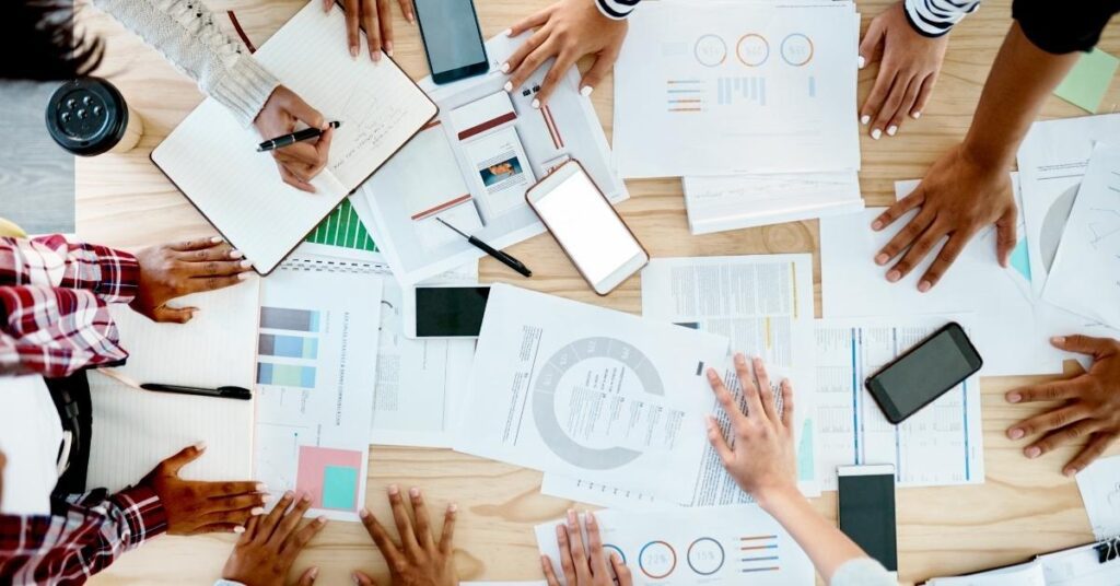 نصائح مهمة تستطيع من خلالها قيادة الاجتماعات مثل القادة