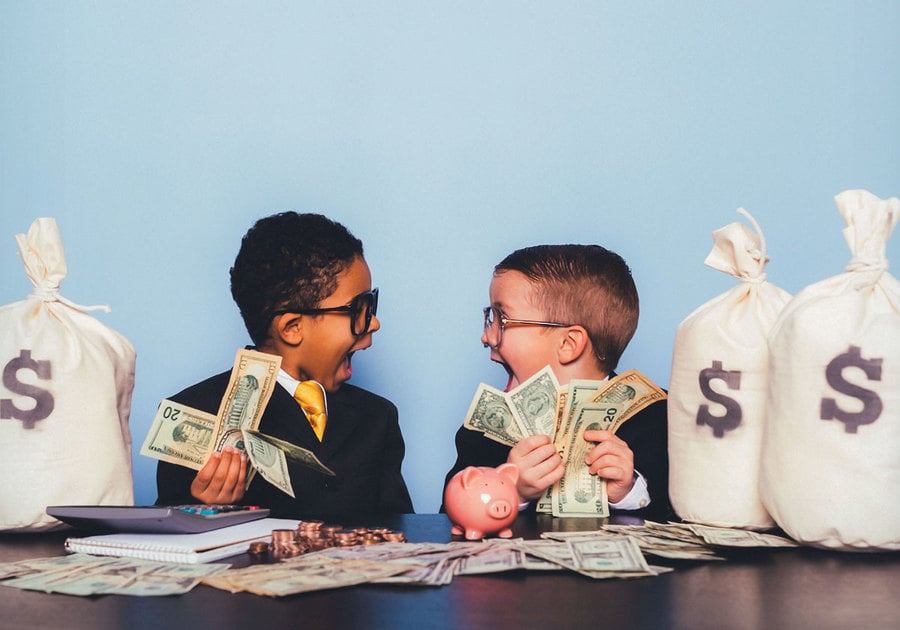 هل سألت نفسك يوما أو تمنيت إنك تستطيع توريث عقلية الثراء لأطفالك؟