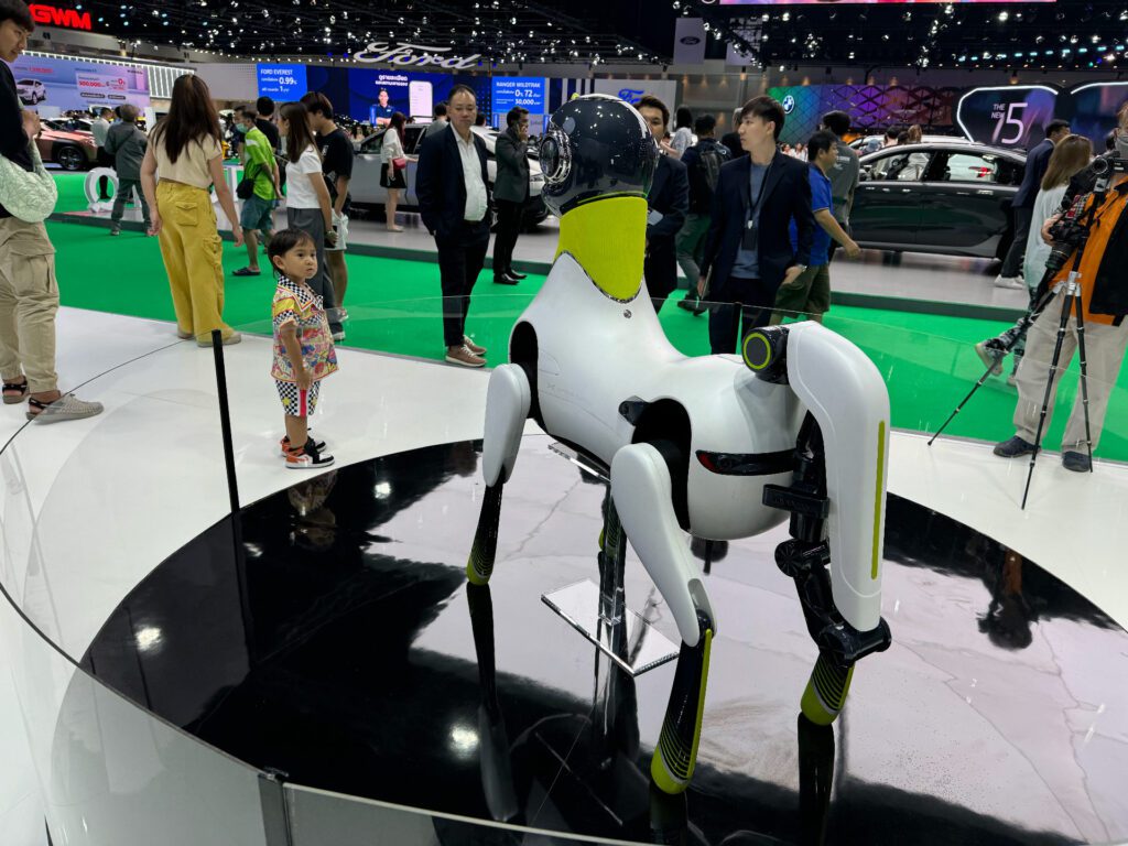 روبوت Unicorn المخصص للأطفال من شركة XPeng