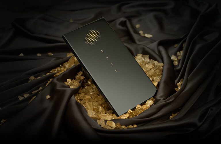 ما هي أشهر شركات تصنيع الهواتف الفاخرة وكم أسعارها؟