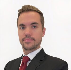 فريد ليبلر، المدير في قسم ممارسات التكنولوجيا في إف تي آي كونسلتينج