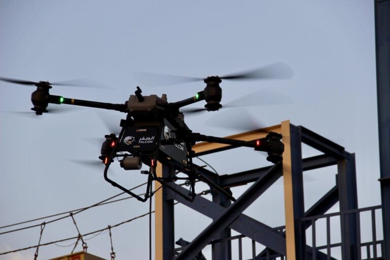 السعودية تستخدم طائرات مسيرة بالذكاء الاصطناعي في موسم الحج