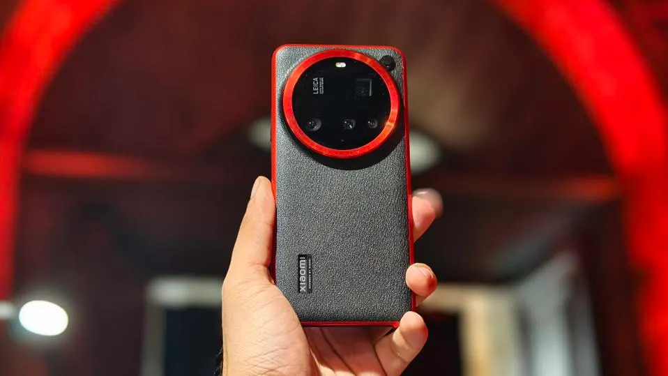 هاتف بديل الكاميرا : شاومي 15 ألترا يضع مستشعراً بحجم 1 بوصة وعدسة 200 ميجابكسل في جيبك!