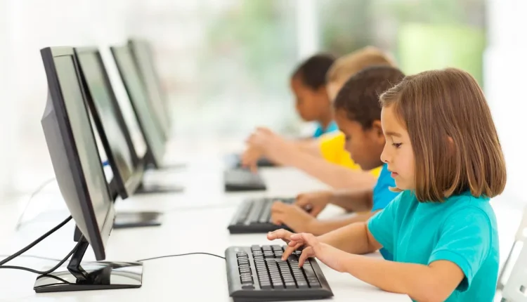 كيف تختار الإلكترونيات التعليمية للأطفال التي تناسبهم وتطوّر ذكاءهم؟