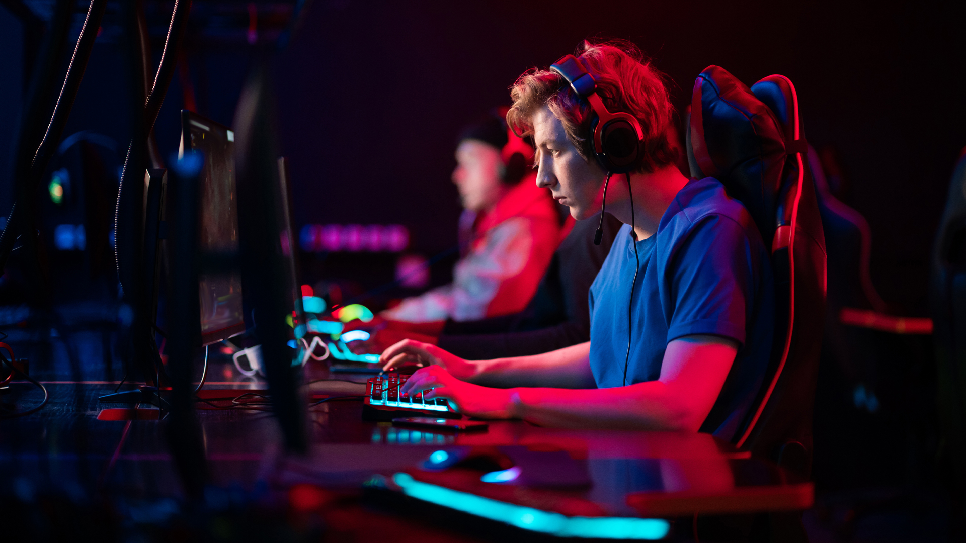 دليل الجيمر الأردني: أفضل طرق شراء الألعاب، و حل مشكلة البنق العالي في الأردن، ومقارنة بين شركات الإنترنت