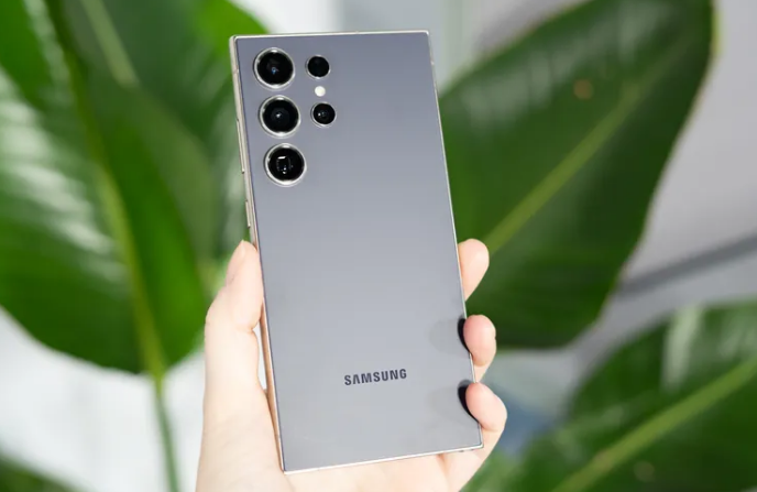 هاتف جالاكسي S24 ألترا